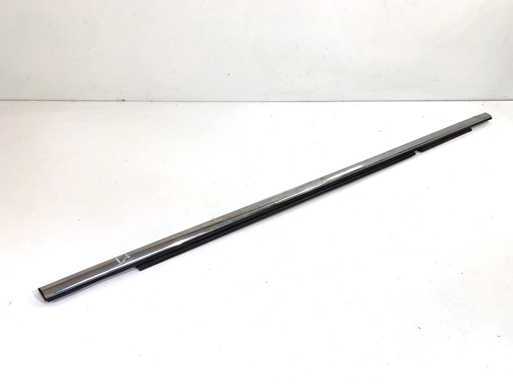 [STARK-880574] Moldura de puerta trasera derecha Mitsubishi Eclipse Cross (GK_)