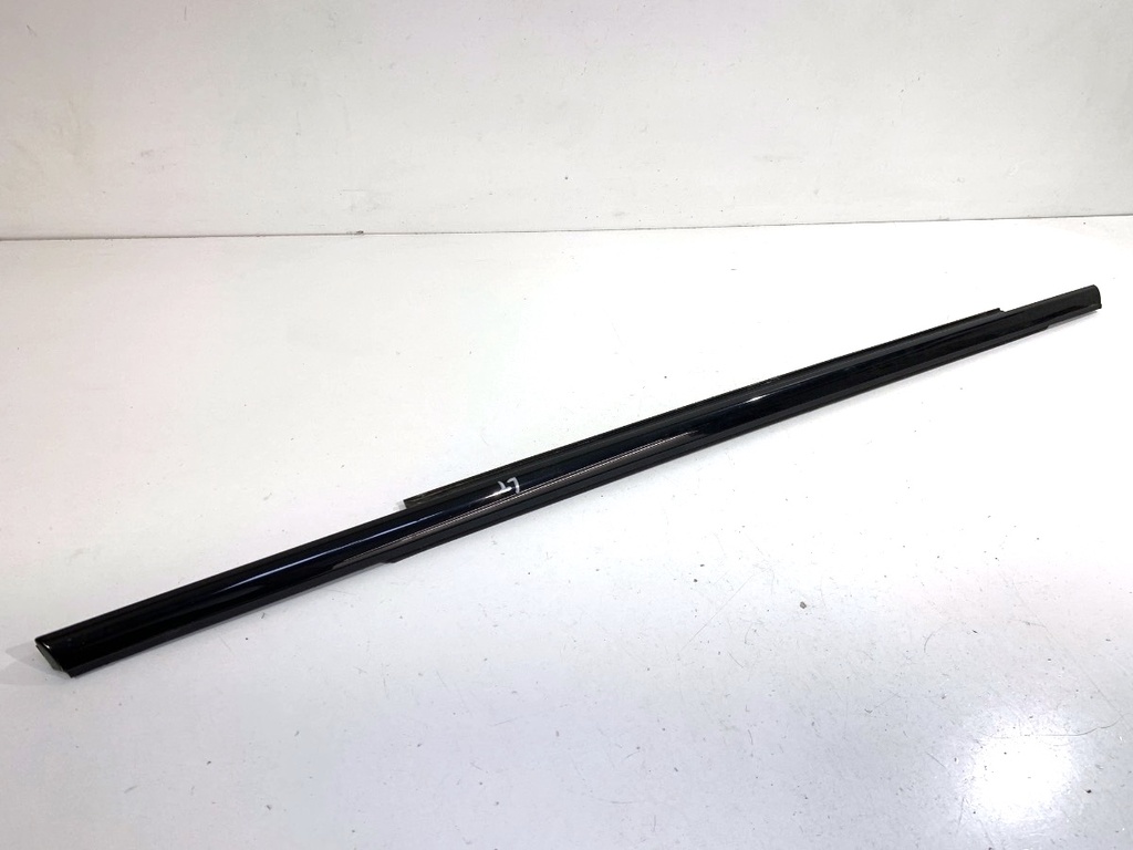 [STARK-892356] Moldura de puerta trasera izquierda Audi A8 D4