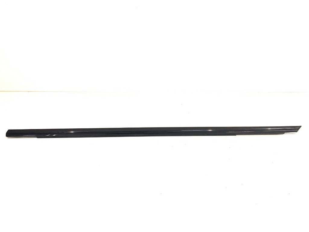 [STARK-897761] Moldura de puerta delantera izquierda BMW Serie 3