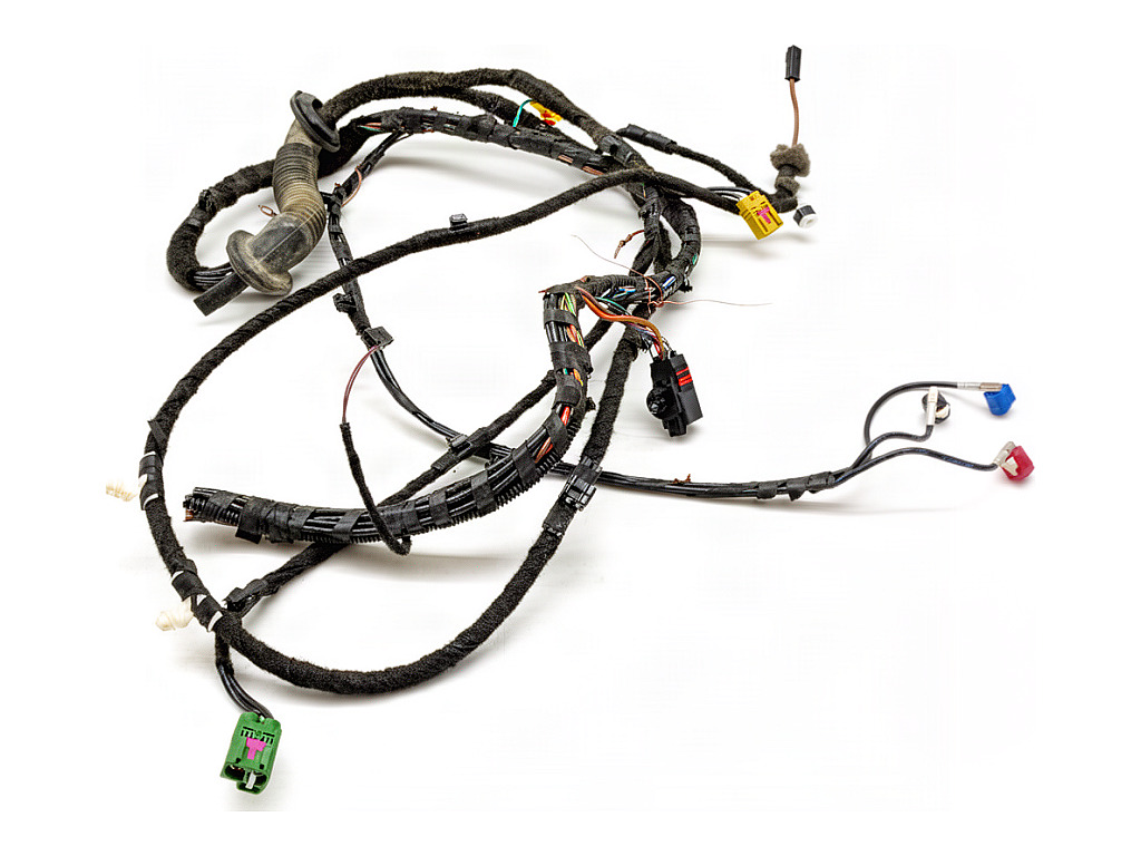 [STARK-935501] Mazo de cables de portón trasero Audi Q5 Sportback (FYT)