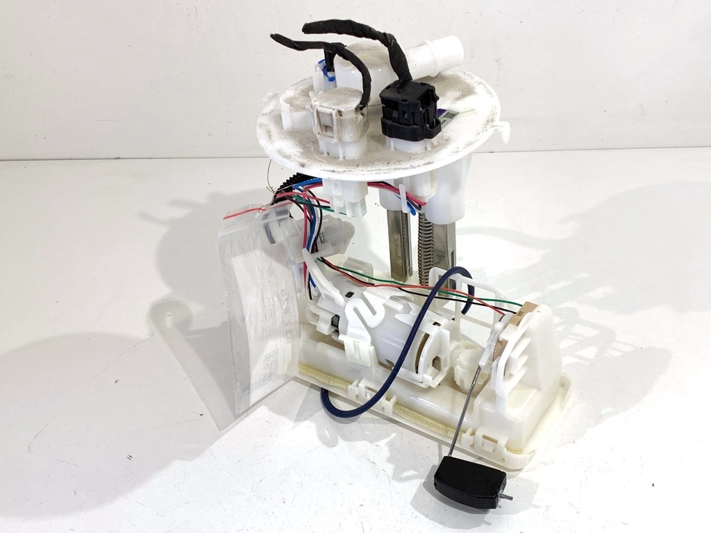 [STARK-917628] Bomba de combustible Lexus NX II 350h 2021-2022
