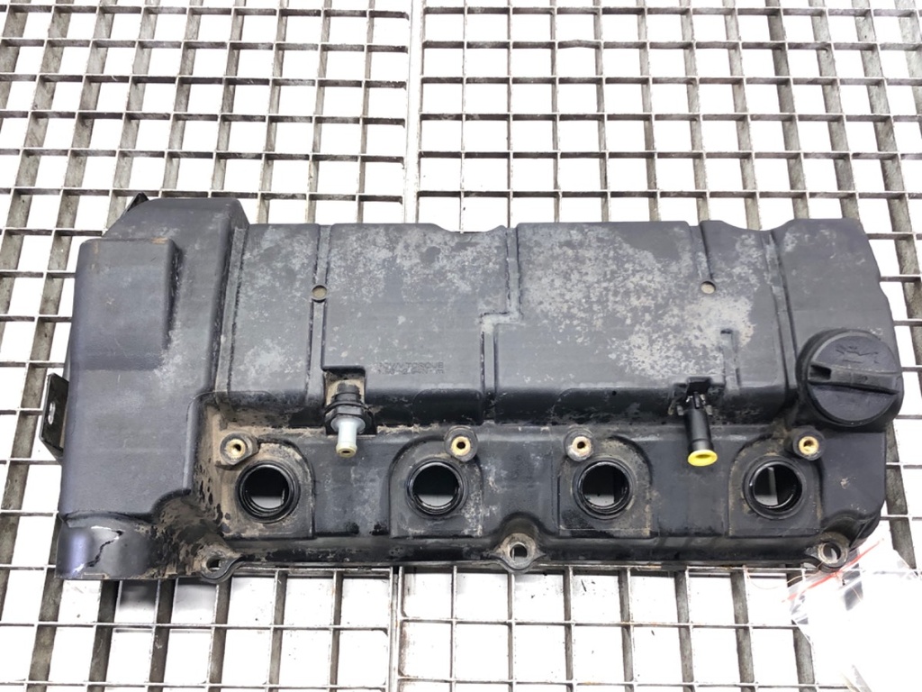 [STARK-834488] Tapa de balancines Mitsubishi Outlander III