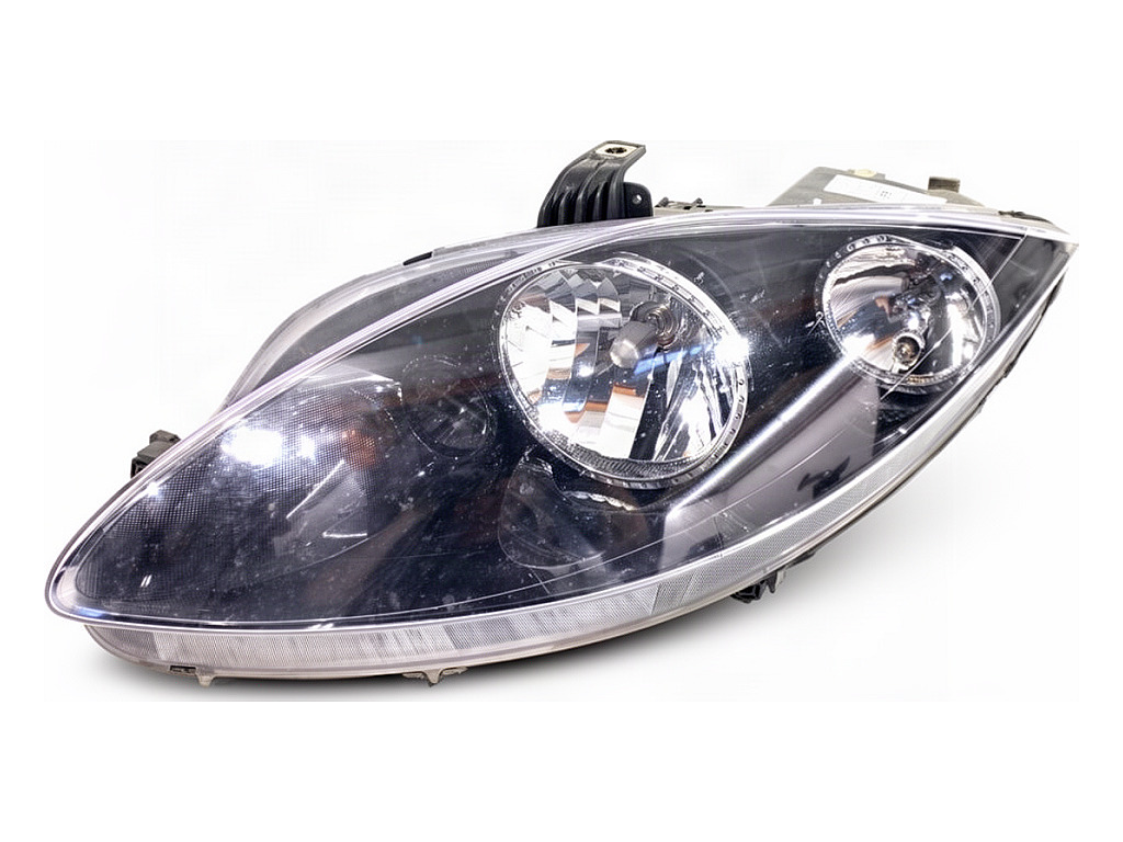 [STARK-951443] Faro delantero izquierdo SEAT Leon (1P1)