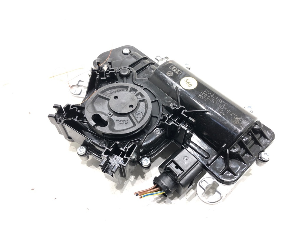 [STARK-811526] Actuador de cierre de portón VW Touran (5T1)