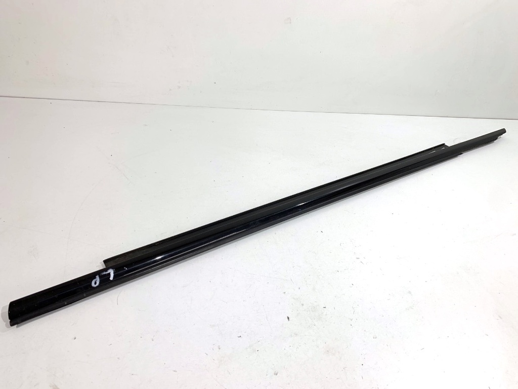 [STARK-833402] Moldura de puerta delantera izquierda Audi A7 Sportback (4GA, 4GF)