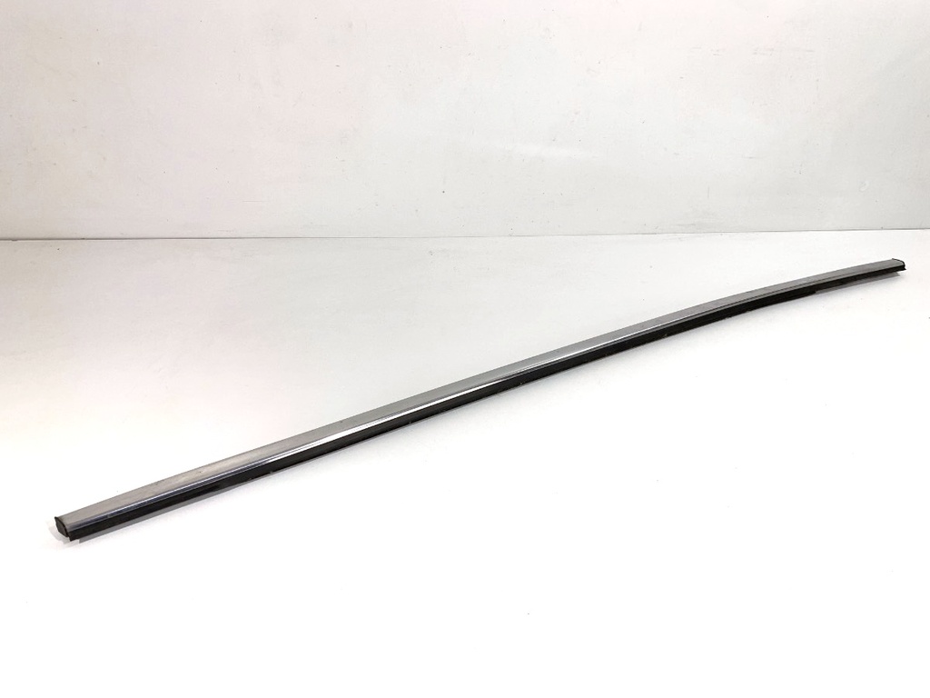 [STARK-842324] Moldura de puerta trasera derecha Renault Arkana I