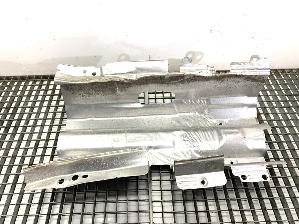[STARK-843953] Escudo térmico Land Rover Range Rover Evoque (L551)