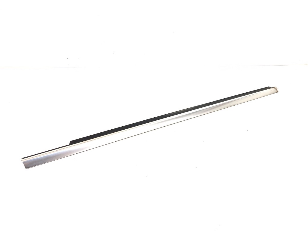 [STARK-846409] Moldura vierteaguas delantera derecha Mercedes-Benz Clase M (W166)