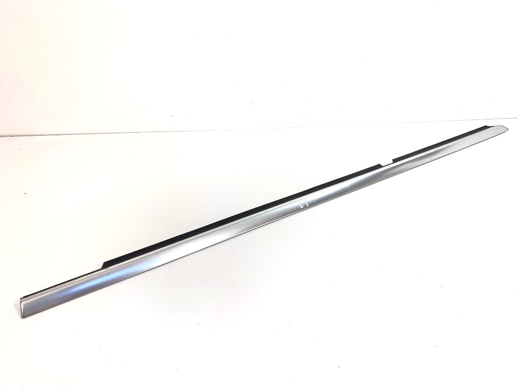 [STARK-846412] Moldura de puerta trasera izquierda Mercedes-Benz Clase M (W166)