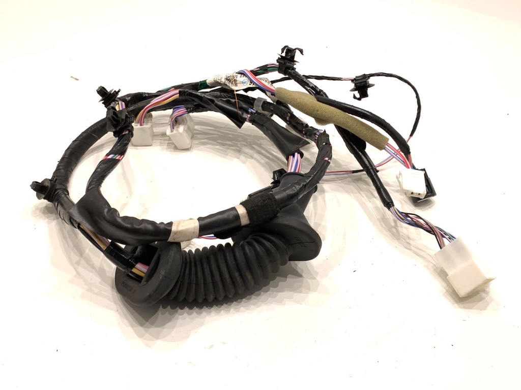 [STARK-880570] Cableado de puerta delantera derecha Mitsubishi Eclipse Cross (GK_)