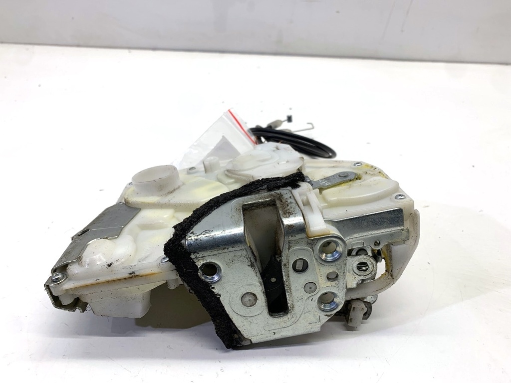 [STARK-869547] Cerradura de puerta delantera izquierda SUZUKI SWIFT III (MZ, EZ) 1.3 (RS 413) 2005-2022