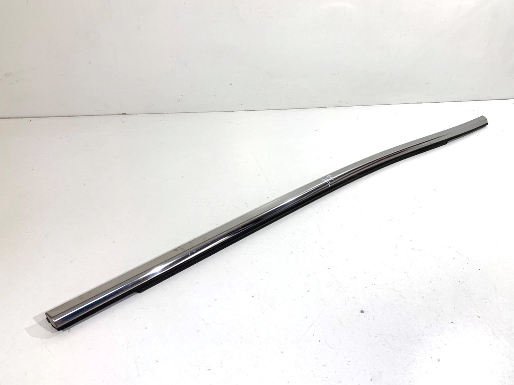 [STARK-884539] Moldura de puerta trasera derecha BAIC X75