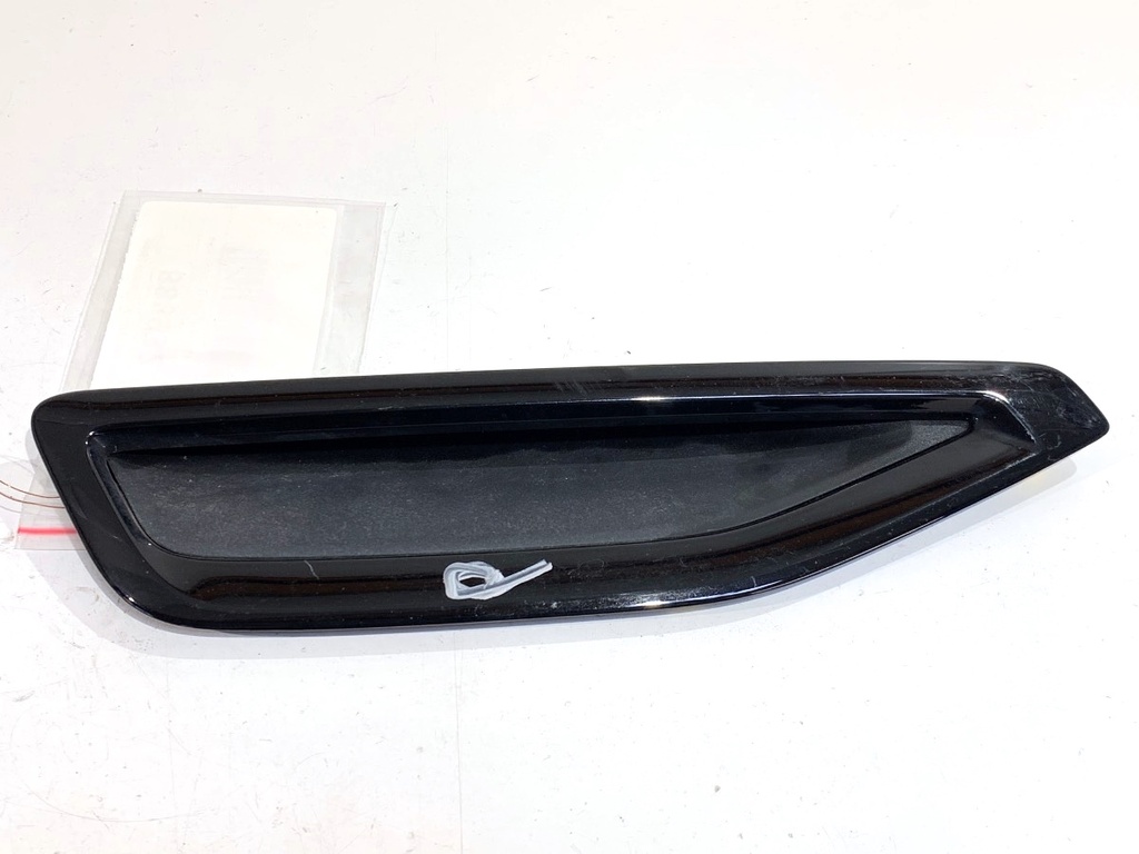 [STARK-888932] Guía de aire BMW X5 (G05, F95)