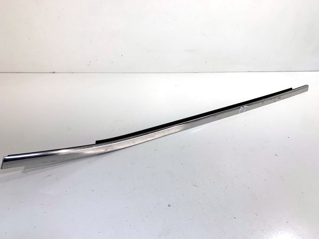 [STARK-890638] Moldura de ventanilla trasera derecha Nissan Qashqai III (J12)