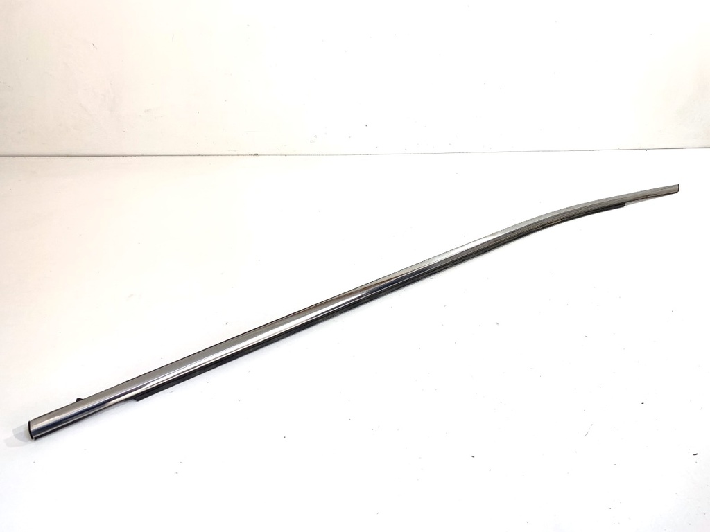 [STARK-891553] Moldura vierteaguas delantera izquierda TOYOTA CAMRY