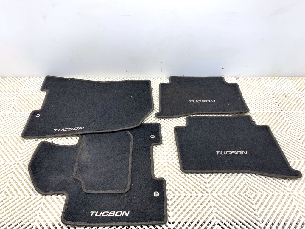 [STARK-895045] Juego de alfombrillas Hyundai Tucson (TL, TLE)