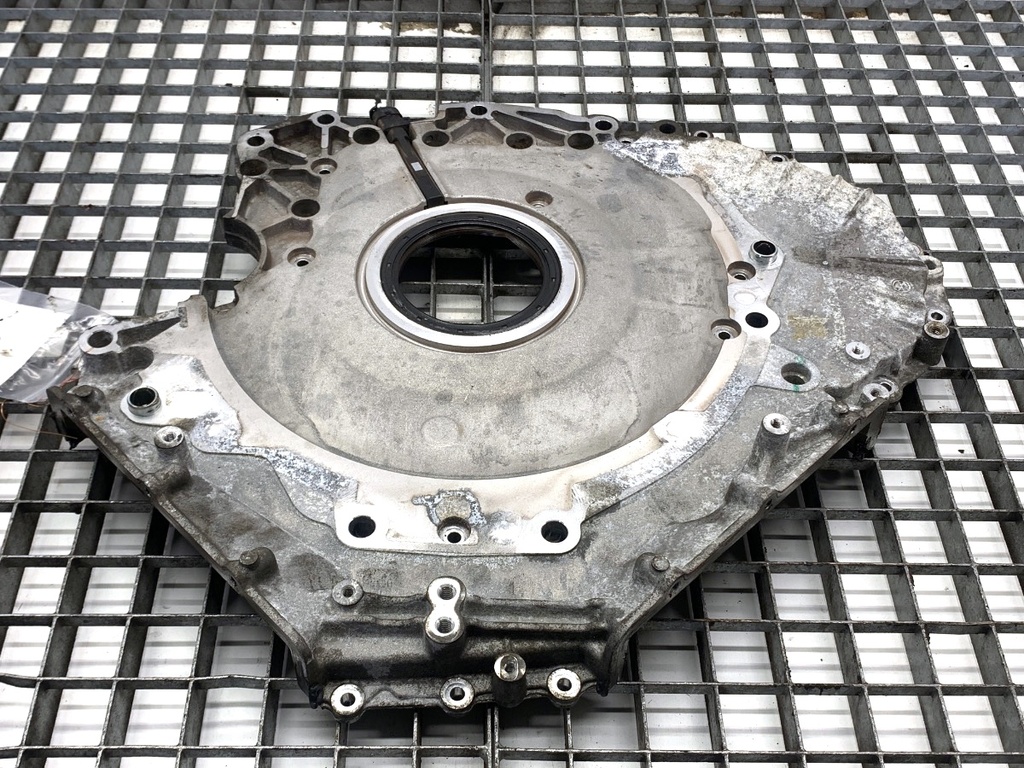 [STARK-899448] Tapa de distribución AUDI A8 D4 (4H2, 4H8, 4HC, 4HL)