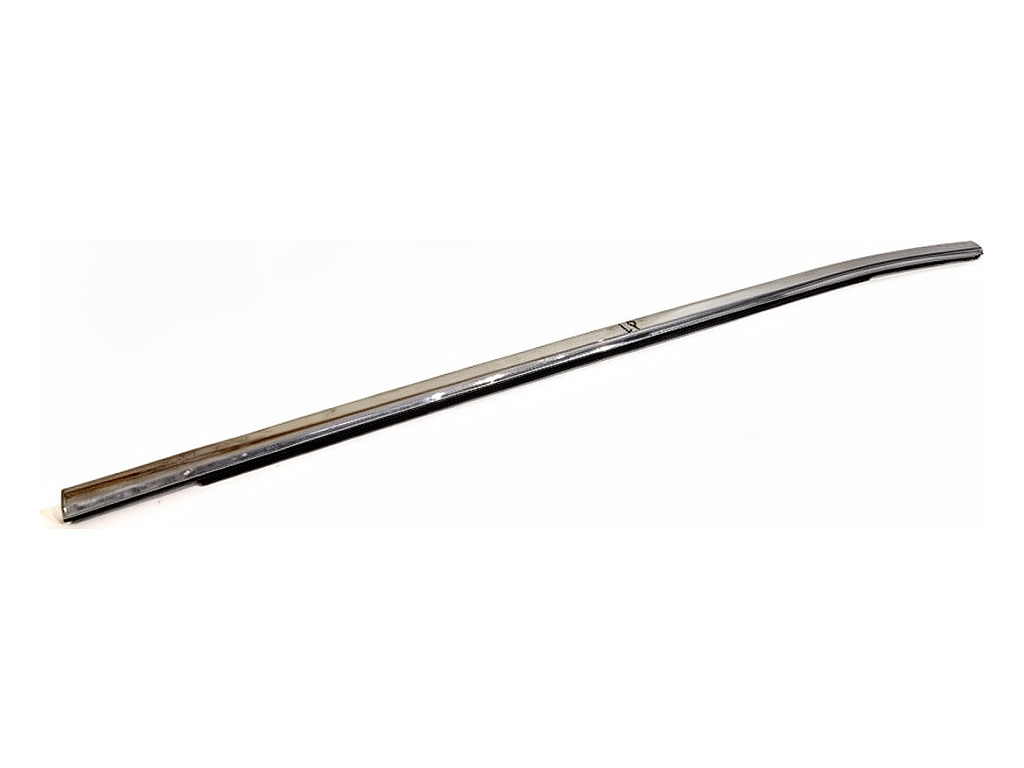 [STARK-924759] Moldura de puerta delantera izquierda Chrysler Pacifica