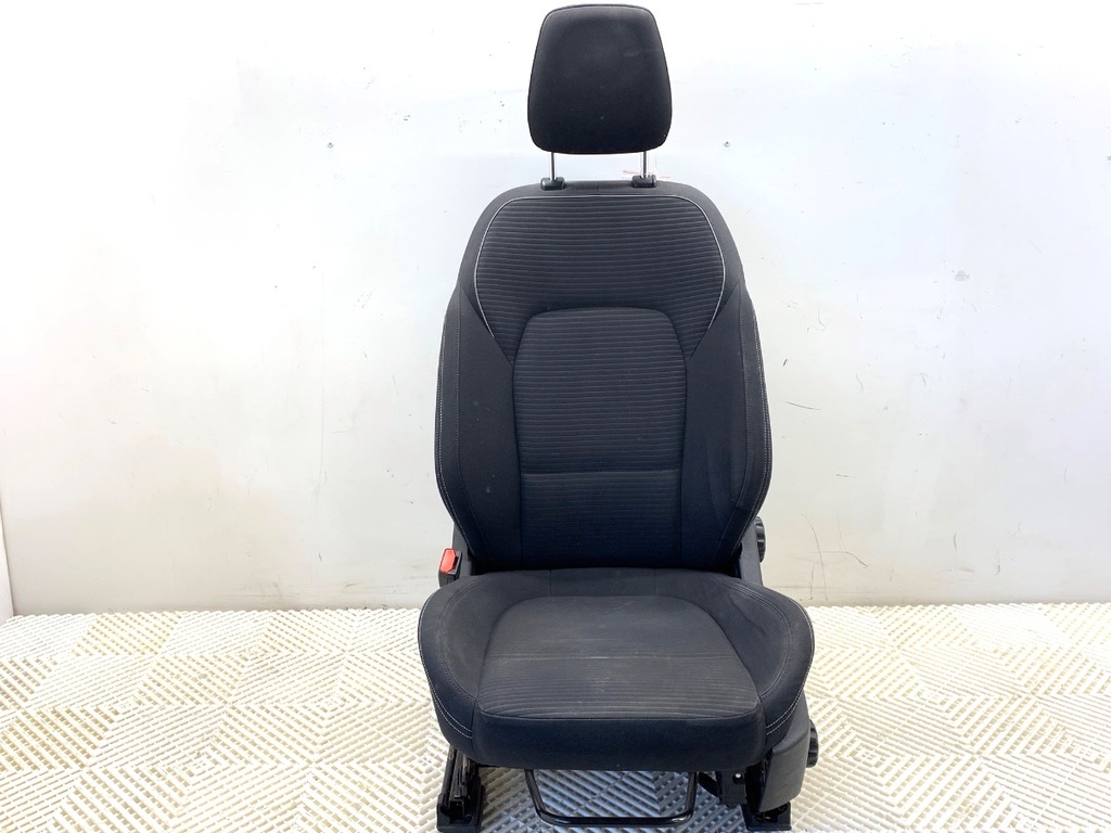 [STARK-862100] Asiento delantero izquierdo Ford Focus IV Turnier (HP) 2018-2022