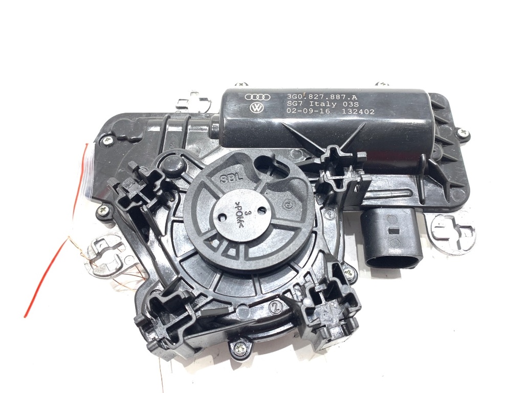 [STARK-814609] Actuador de cierre de portón VW Passat B8 Variant