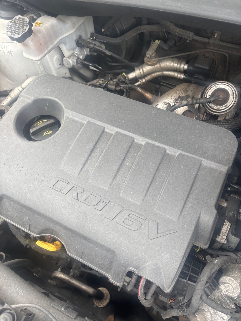 [EPE-127794] Tapa de motor Hyundai ix35