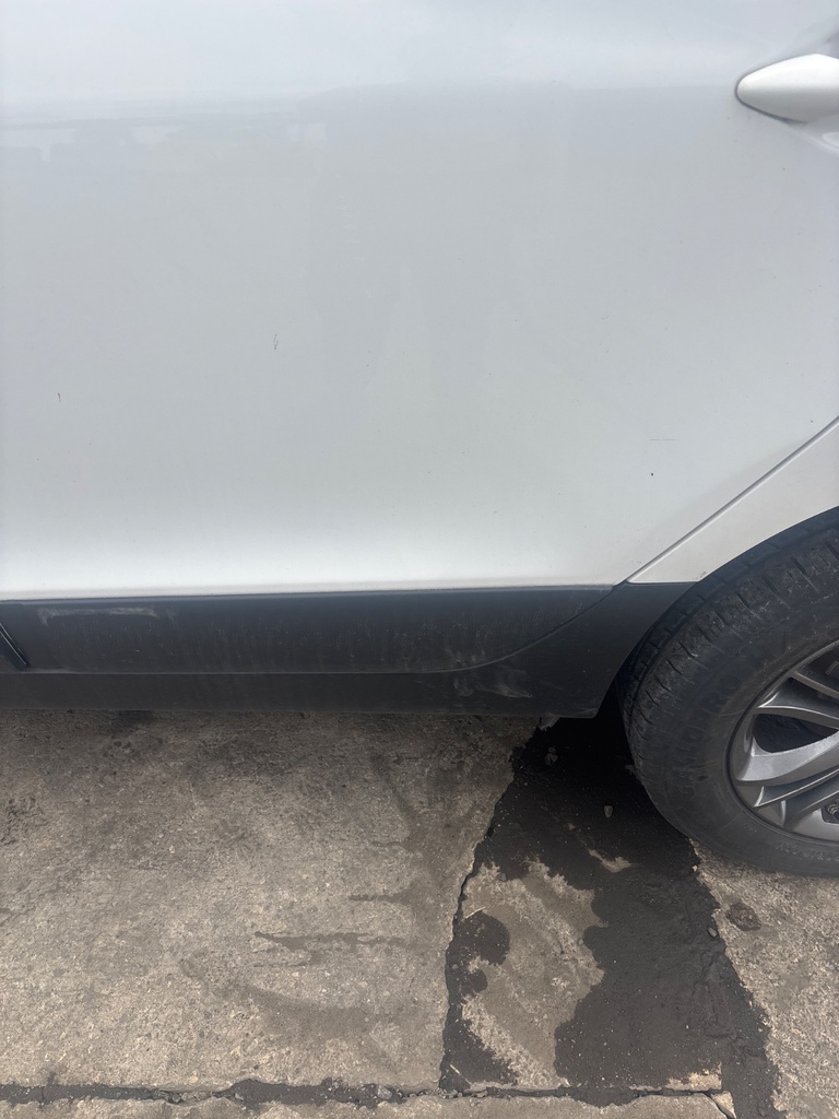 [EPE-127847] Panel de puerta trasera izquierda Hyundai ix35 2014