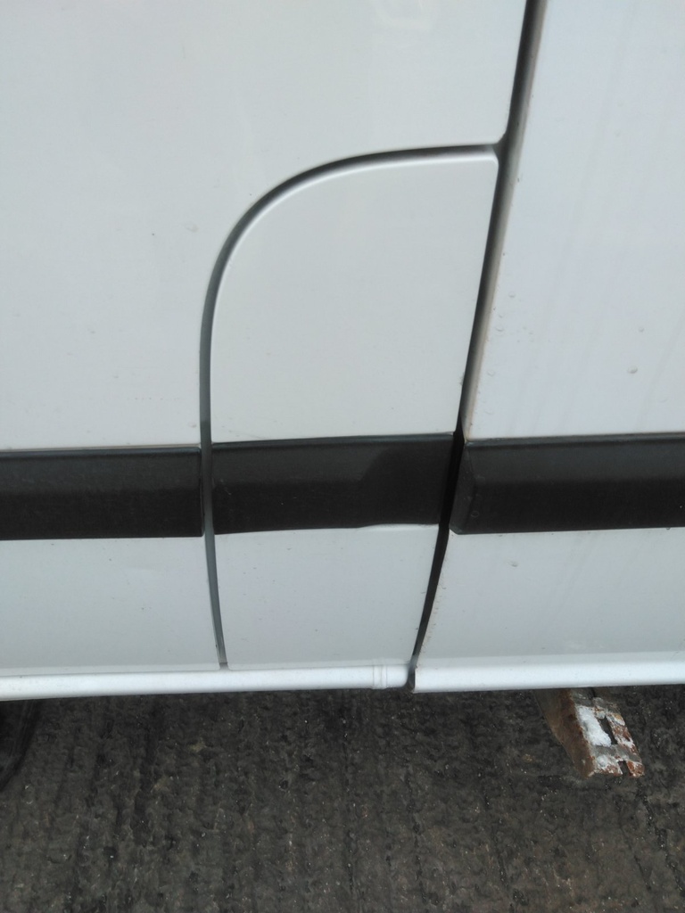 [EPE-127934] Tapa combustible Mercedes-Benz Vito / Mixto