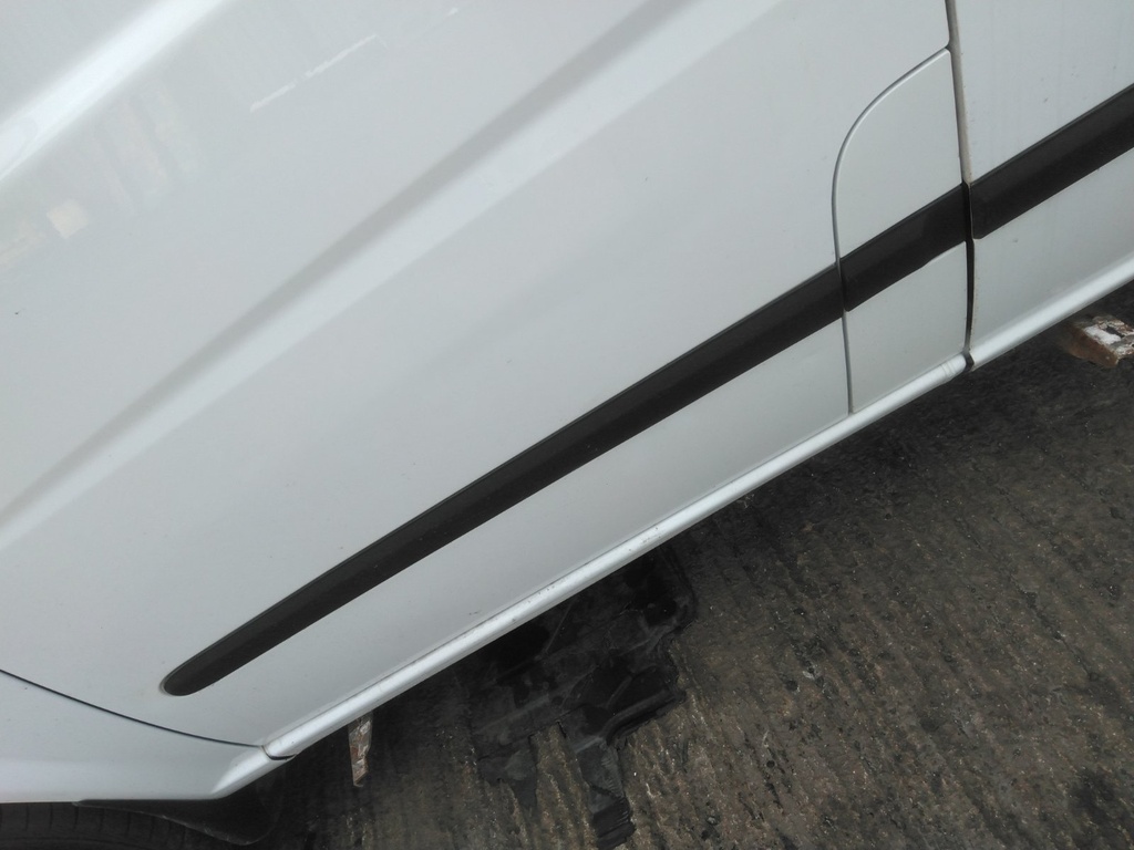 [EPE-127940] Moldura de puerta delantera izquierda Mercedes-Benz Vito / Mixto