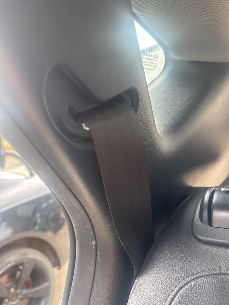 [EPE-127874] Pretensor de cinturón de seguridad trasero derecho Hyundai ix35