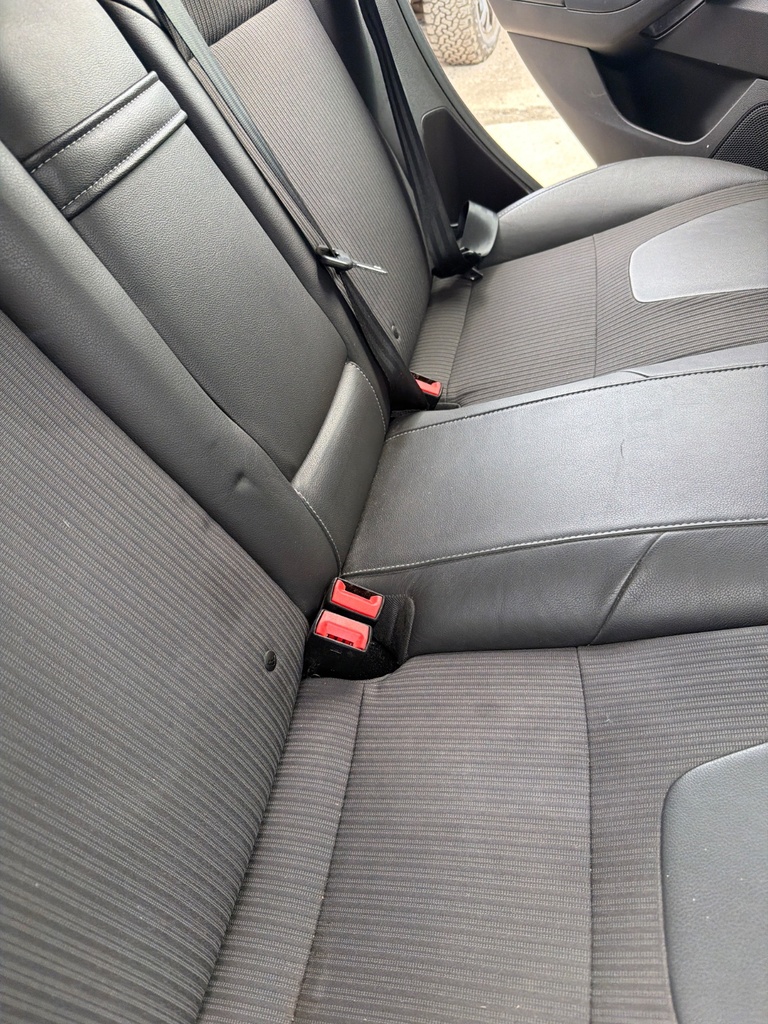[EPE-126090] Cinturón de seguridad trasero central Ford Focus 2011