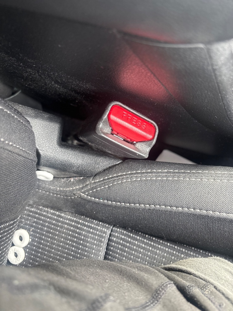 [EPE-126133] Interruptor de cinturón de seguridad delantero derecho Kia Sportage