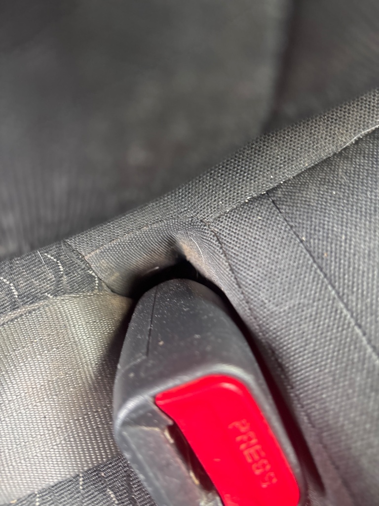 [EPE-126282] Cinturón de seguridad trasero fila central derecho Hyundai ix35