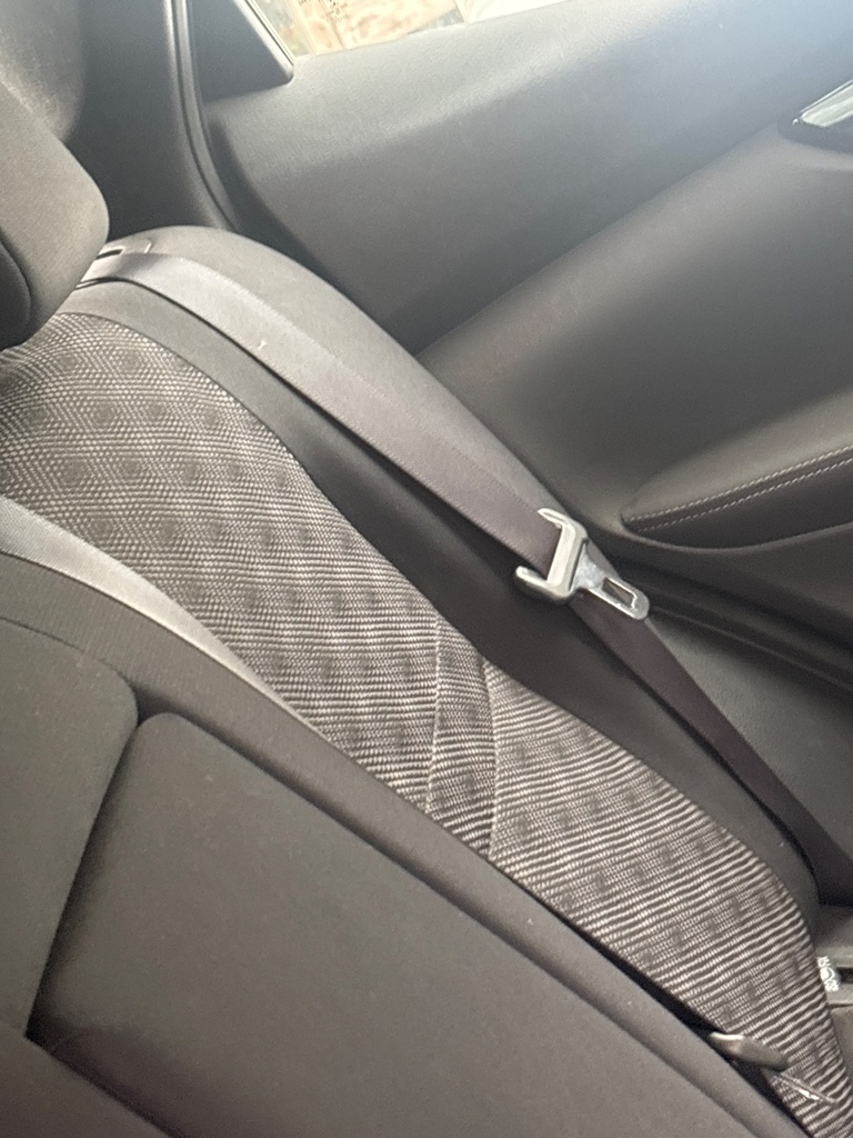 [EPE-126366] Pretensor de cinturón de seguridad trasero izquierdo Nissan Qashqai 2016