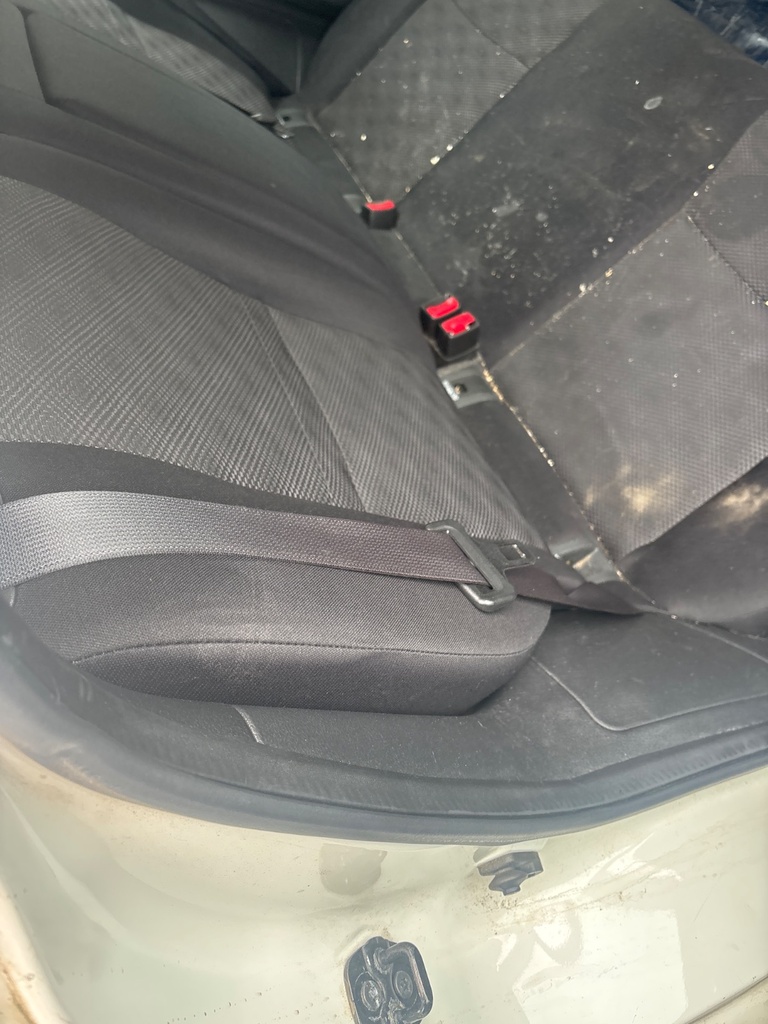 [EPE-126367] Pretensor de cinturón de seguridad trasero derecho Nissan Qashqai 2016