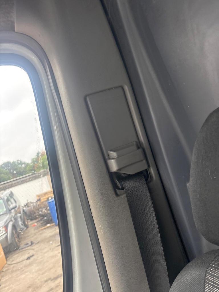[EPE-126555] Embellecedor Pilar B Mercedes-Benz Sprinter 3.5-T