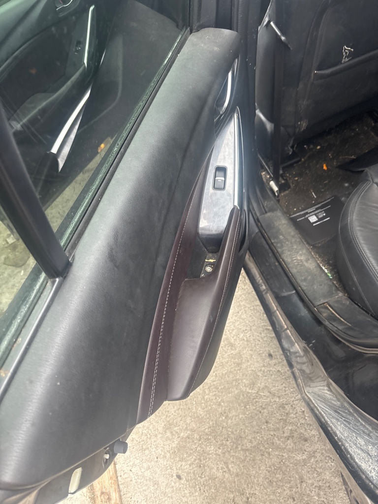 [EPE-126831] Panel de puerta Mazda 6 2.2