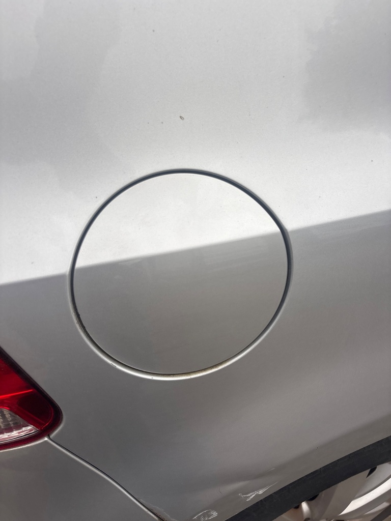 [EPE-126910] Tapa combustible VW Golf 2012