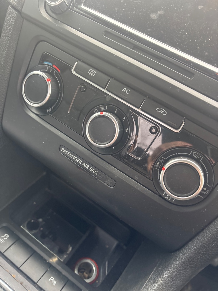 [EPE-126893] Conjunto control calefacción VW Golf 1.6 TDI 2012