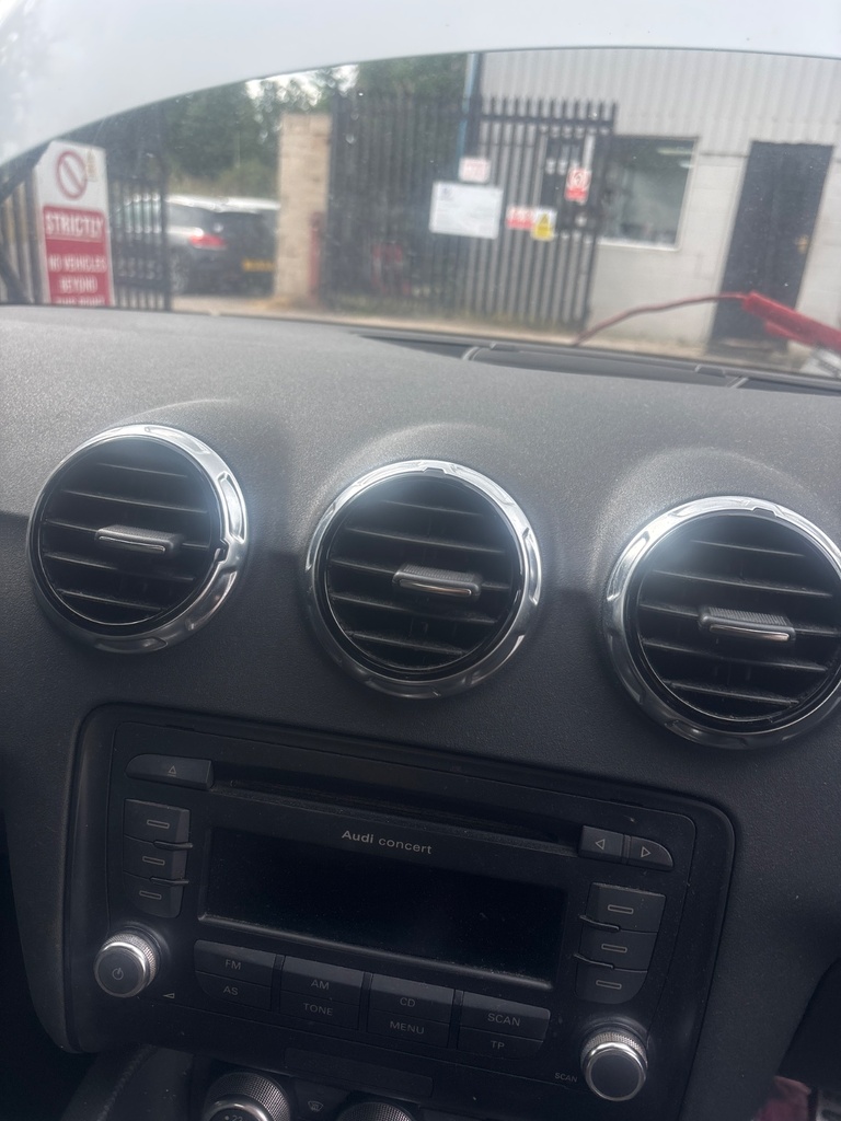 [EPE-126978] Salida de aire calefacción salpicadero Audi TT 2011