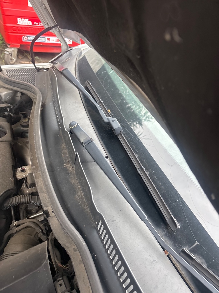 [EPE-127027] Motor de limpiaparabrisas delantero VW Passat CC
