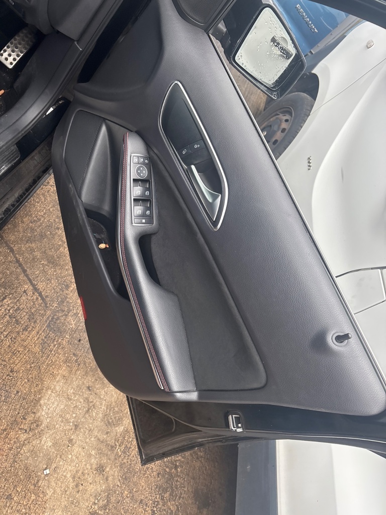 [EPE-127491] Panel de puerta Mercedes-Benz Clase A (W176) 2014