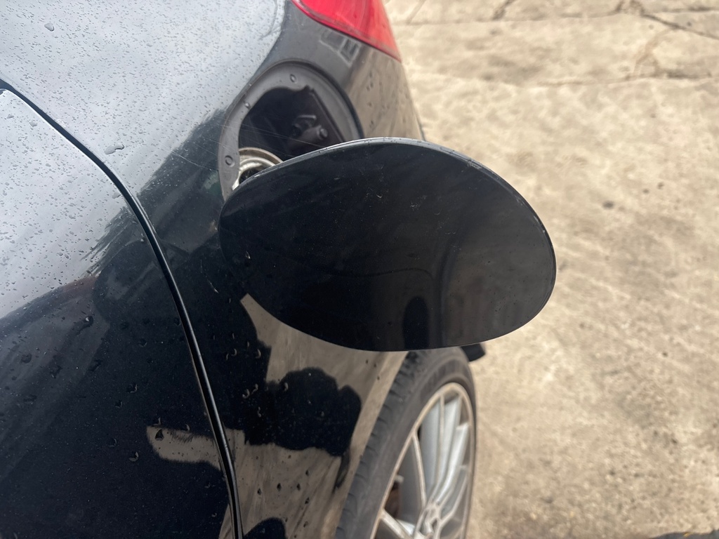 [EPE-127528] Tapa de combustible Mercedes-Benz Clase A (2014)