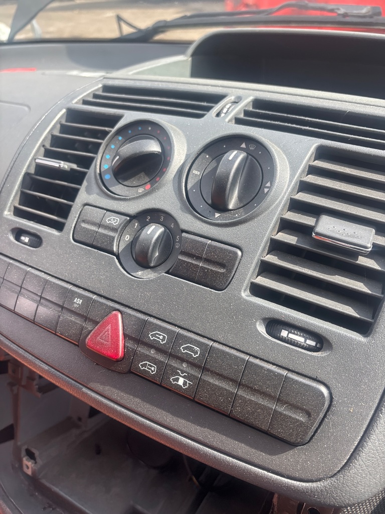 [EPE-127918] Aireador de salpicadero Mercedes-Benz Vito / Mixto