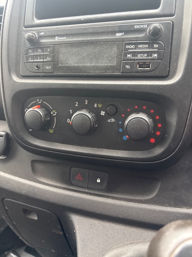 [EPE-127332] Conjunto de control calefacción Opel Vivaro B X82
