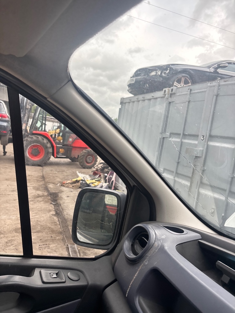 [EPE-127324] Pilar A Opel Vivaro B X82