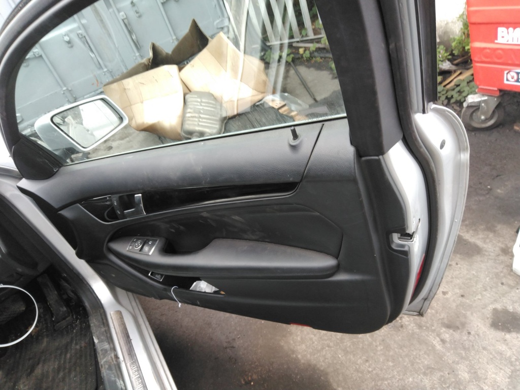 [EPE-127695] Panel de puerta Mercedes-Benz Clase C