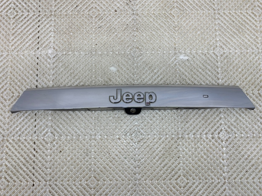 [STARK-881472] Moldura de portón trasero JEEP Grand Cherokee IV (WK, WK2) 2010-2022