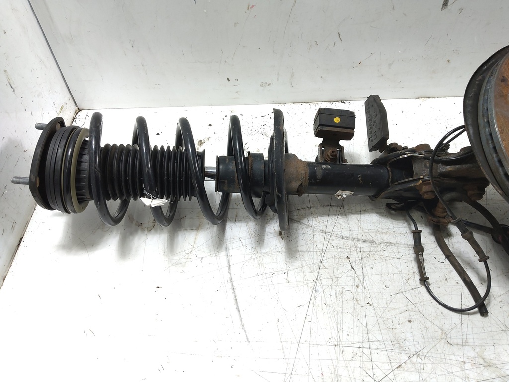 [MTD-539321] Soporte de pinza de freno delantero izquierdo Mazda CX-5 KF