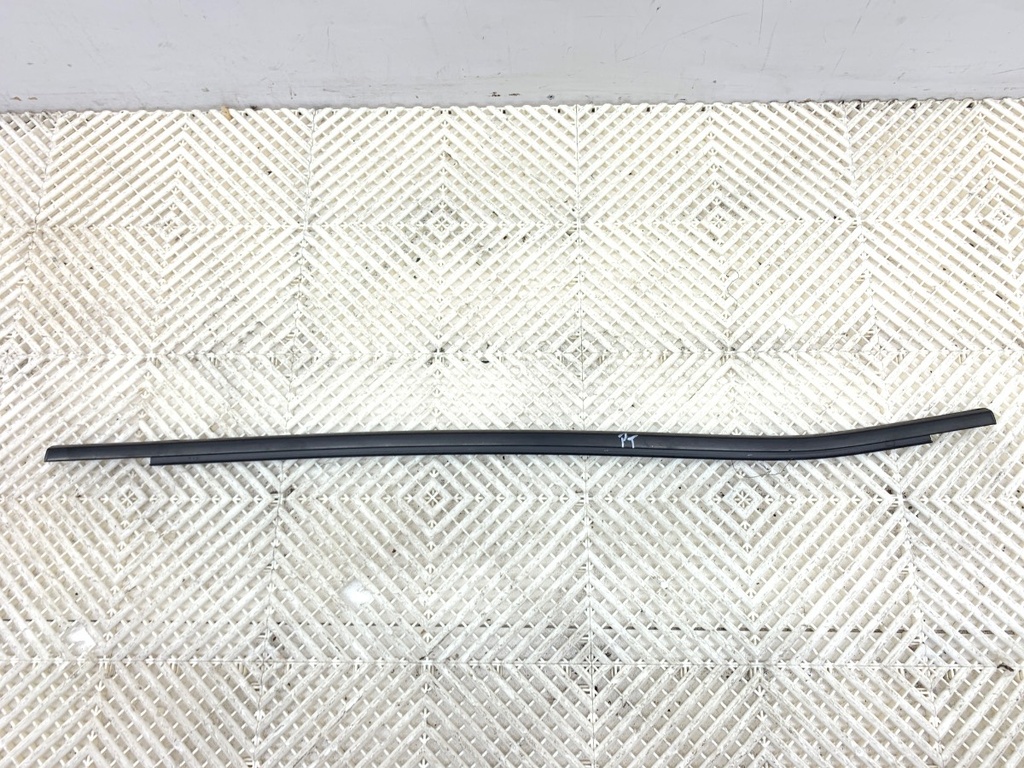 [STARK-800516] Moldura de puerta trasera derecha Renault Grand Scénic IV