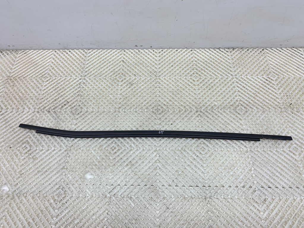 [STARK-800517] Moldura de puerta trasera izquierda Renault Grand Scénic IV